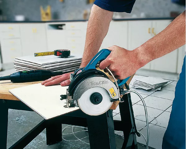 Scie Diamant 860 W MAKITA - 4101RH – Image 3